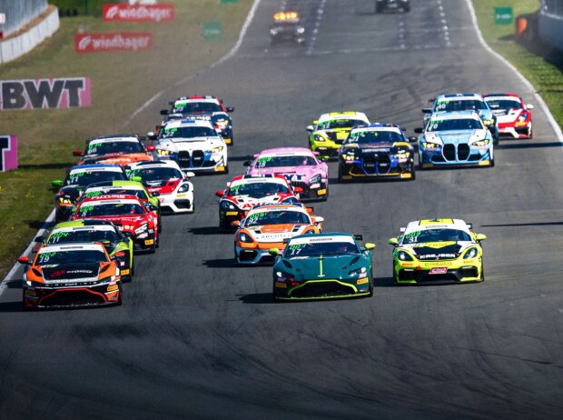 Die ADAC GT4 Germany erlebte in Oschersleben einen erfolgreichen Saisonstart Die ADAC GT4 Germany erlebte in Oschersleben einen erfolgreichen Saisonstart