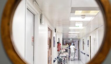 Pour couper dans les dépenses de santé, la Cour des comptes prescrit l’amputation