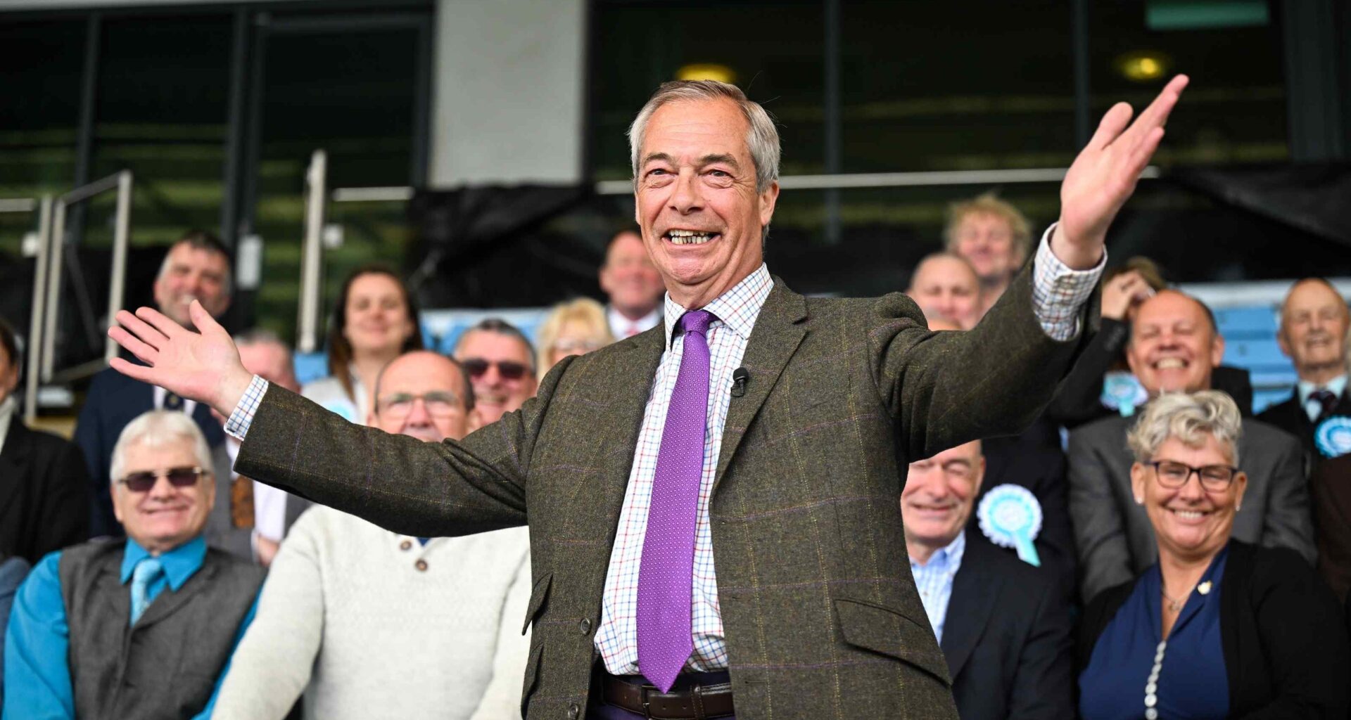 UK: Latest Poll Predicts Reform Largest Party in Hung Parliament