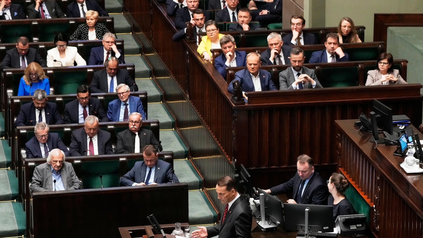 Polish foreign minister denounces Russian aggression: 'Don't you have enough land?'