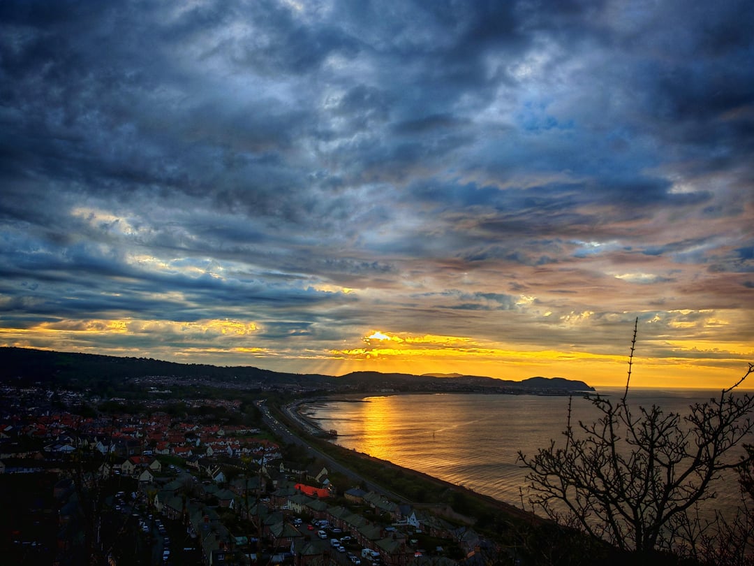 End of Easter Sunday in Old Colwyn