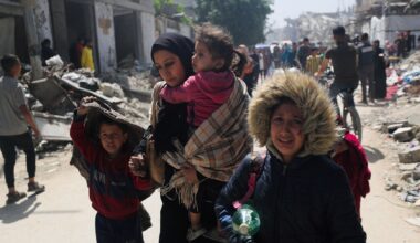 Hundreds of thousands flee as Israel seizes Rafah in new Gaza 'security zone'