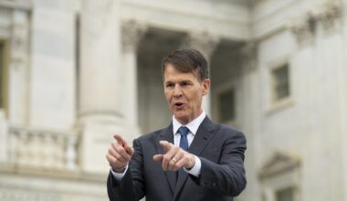 One of Congress’ Wealthiest Members Made Stock Trades Worth Millions After Trump Announced Tariffs