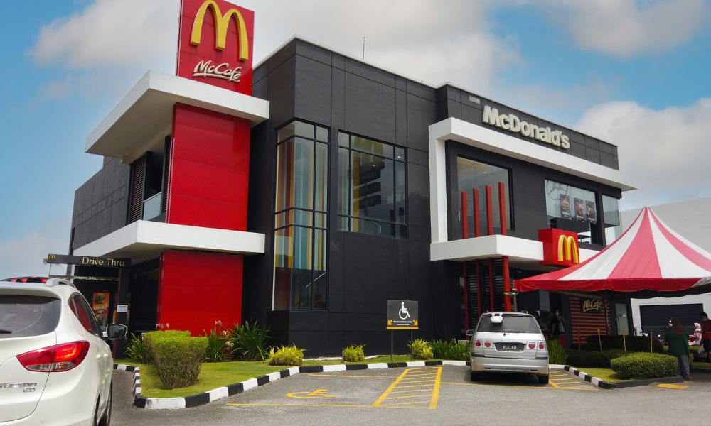 McDonald's announces massive 375,000 hiring spree