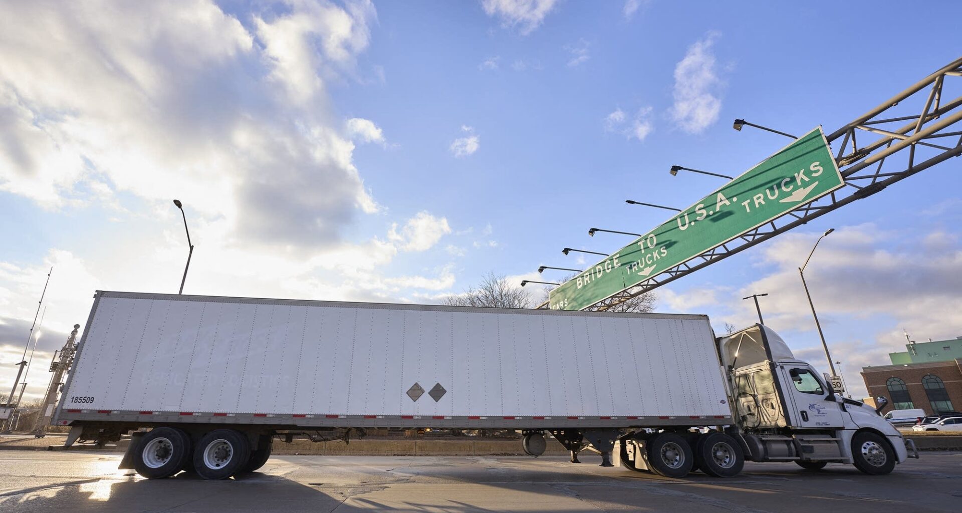 Canadian truckers are seeing big drop-offs in cross-border traffic, from the automotive and agriculture sectors.