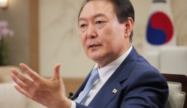 Former South Korean president declares withdrawal from his party