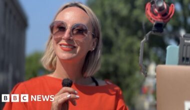 'Someone stole my BBC bike in the Hague - it's like losing a friend' | BBC