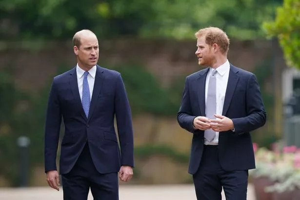 LONDON, ENGLAND - JULY 01: Prince William, Duke of Cambridge (left) and Prince Harry, Duke of Sussex arrive for the unveiling of a statue they commissioned of their mother Diana, Princess of Wales, in the Sunken Garden at Kensington Palace, on what would have been her 60th birthday on July 1, 2021 in London, England. Today would have been the 60th birthday of Princess Diana, who died in 1997. At a ceremony here today, her sons Prince William and Prince Harry, the Duke of Cambridge and the Duke of Sussex respectively, will unveil a statue in her memory. (Photo by Yui Mok - WPA Pool/Getty Images)