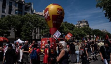"Ils en voulaient à mon tee-shirt" : un syndicaliste CGT agressé par des militants d’extrême droite en marge de la manifestation du 1er-Mai