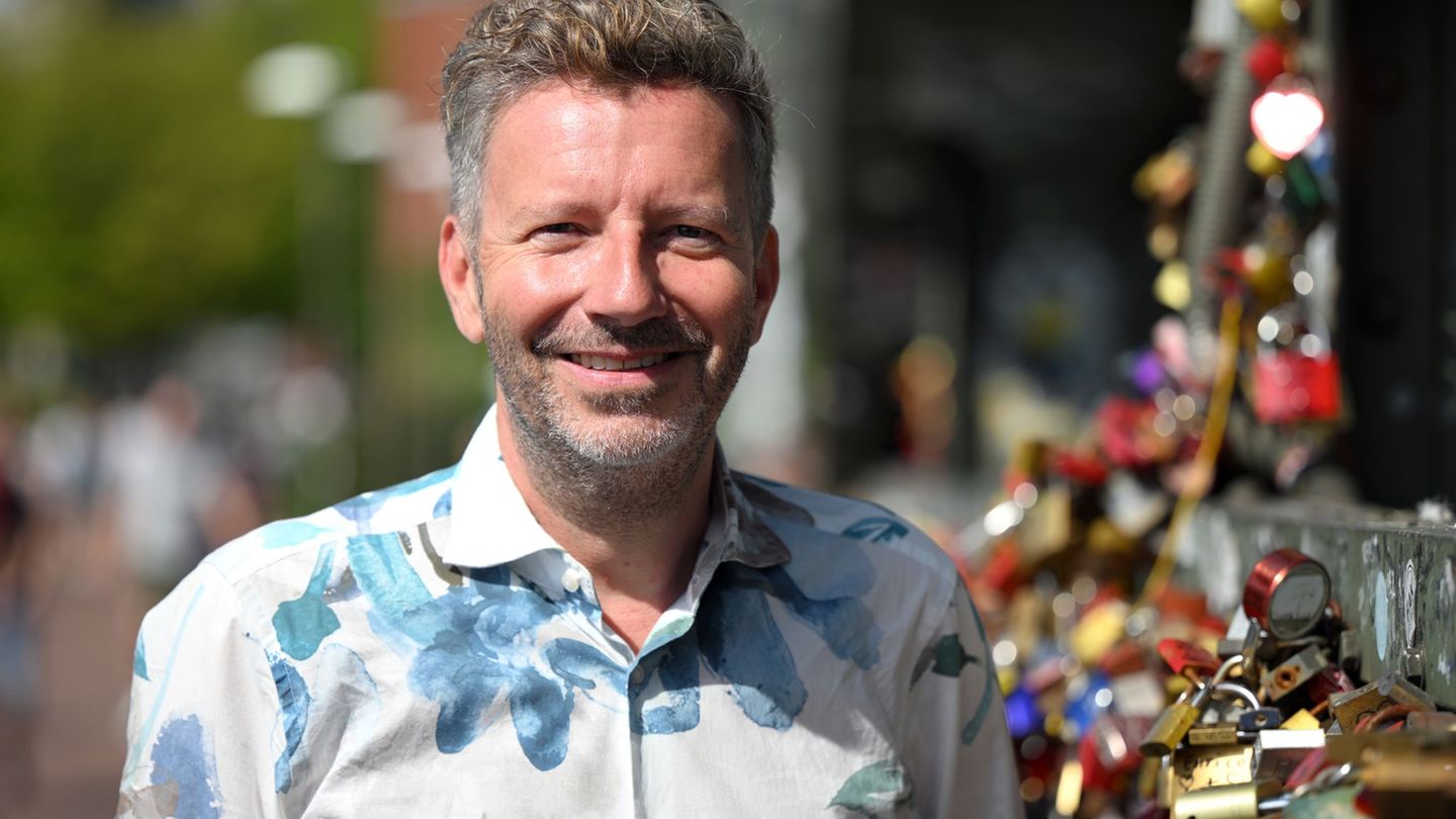ESC-Kommentator Thorsten Schorn hält Deutschland ESC-Beitrag "Baller" für sehr modern. Foto: Federico Gambarini/dpa