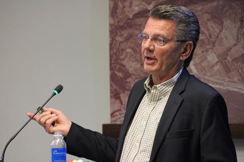 Steve Rusch, Sable's Vice President of Environmental & Regulatory Affairs, addressed the commission and answered questions about Sable's plans to prevent oil spills.