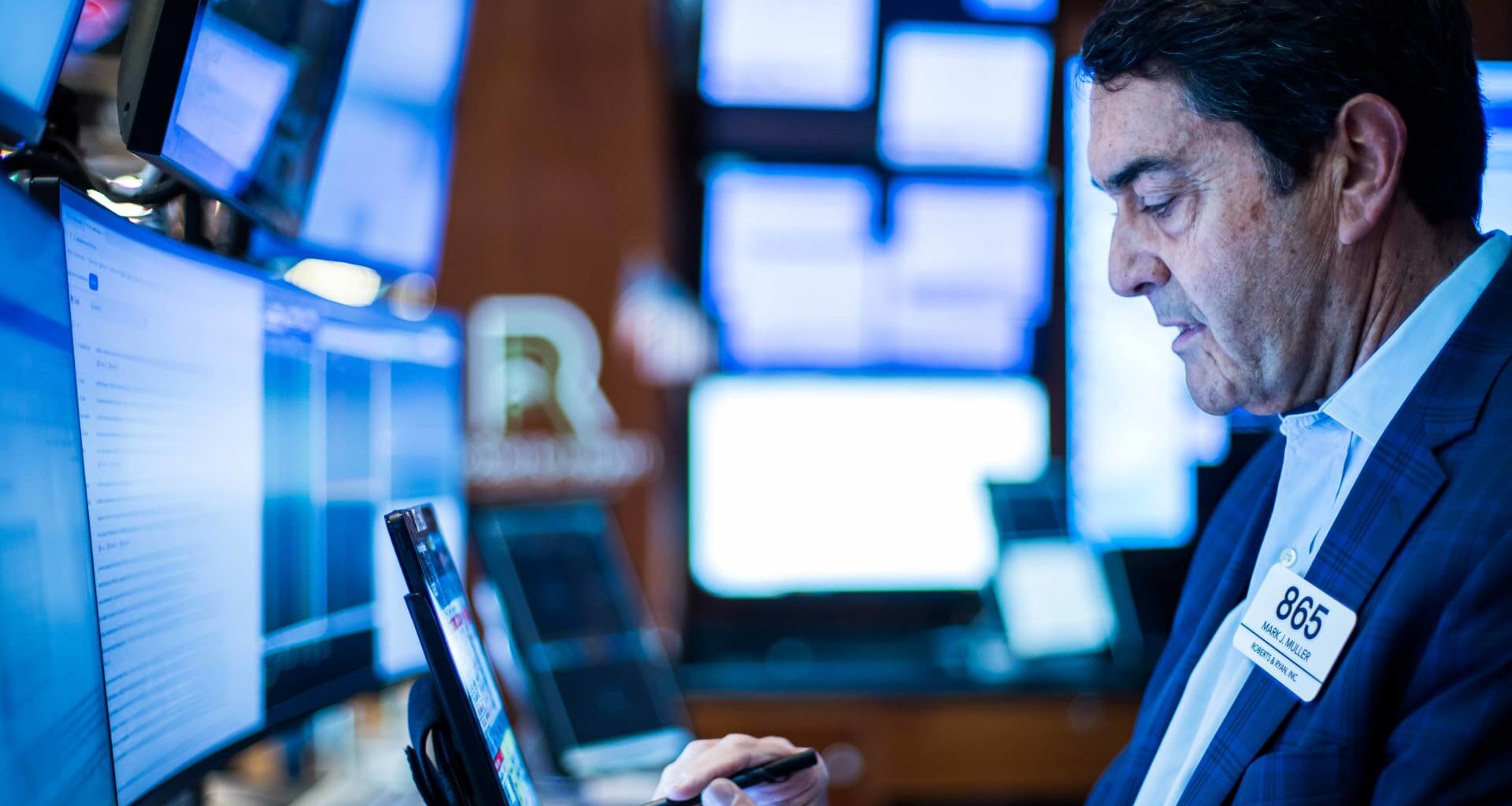 live stocks, data and earnings