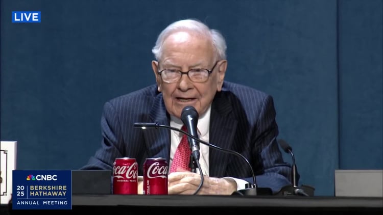 Warren Buffett: Tim Cook has made more money for Berkshire than I ever have