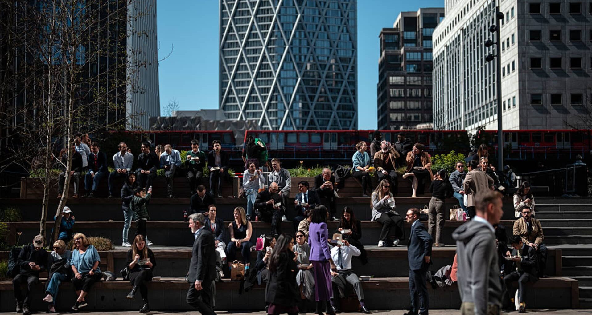 Share prices, economic data, FTSE 100