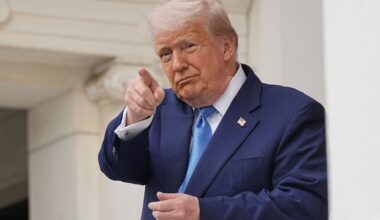 Trump hails 'positive' step in U.S.-EU trade talks as markets await deal