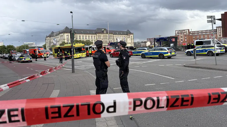 Germany: At least 12 injured in knife attack at Hamburg railway station