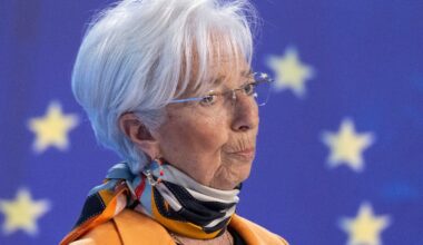 Eurozone economy grows marginally, boosted by household spending
