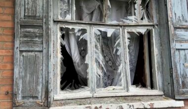 Video. Russian drone strikes hit homes in Kherson and Sloviansk