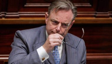 De Wever bezegelt Belgische hardere migratielijn - De Standaard