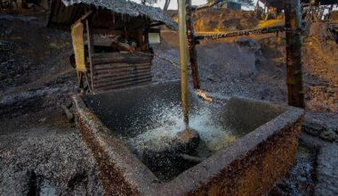 Reasons Why Indonesian Crude Oil Price is Getting Cheaper