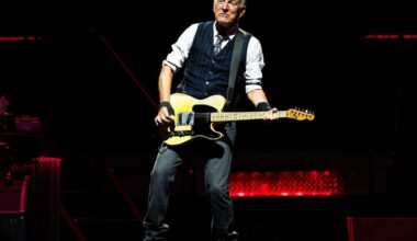 Trump wants probe into celeb endorsements as Springsteen needles president – POLITICO