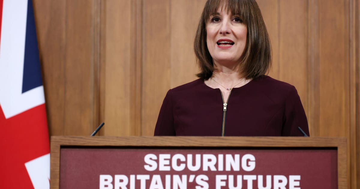 UK bets on Aussie-style pension revamp to boost ailing economy - politico.eu