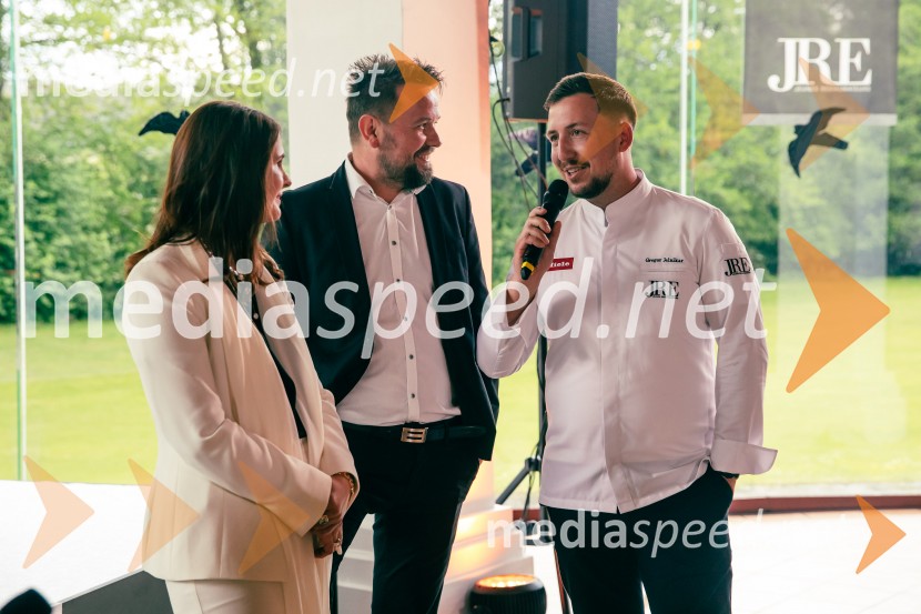 Black&White večer JRE-Slovenija: povezovanje in kulinarična odličnost