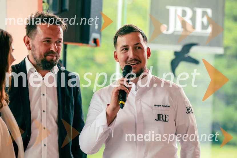 Black&White večer JRE-Slovenija: povezovanje in kulinarična odličnost