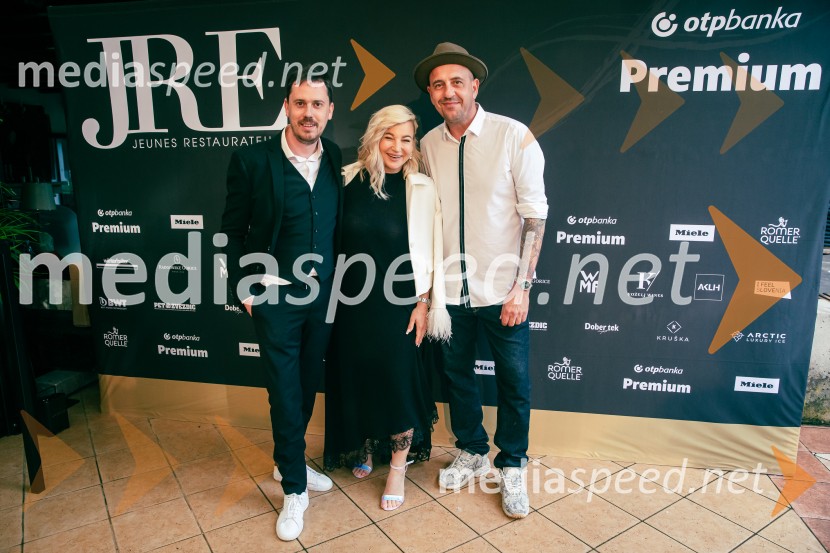 Black&White večer JRE-Slovenija: povezovanje in kulinarična odličnost