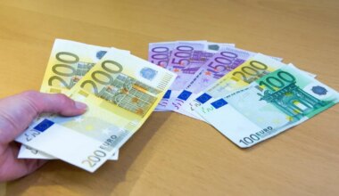 õpetajate palga alammäär peab järgmisel aastal tõusma 2184 euroni