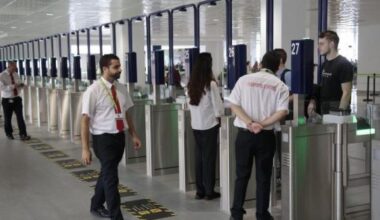 No EU airport egates for Britons until after the summer