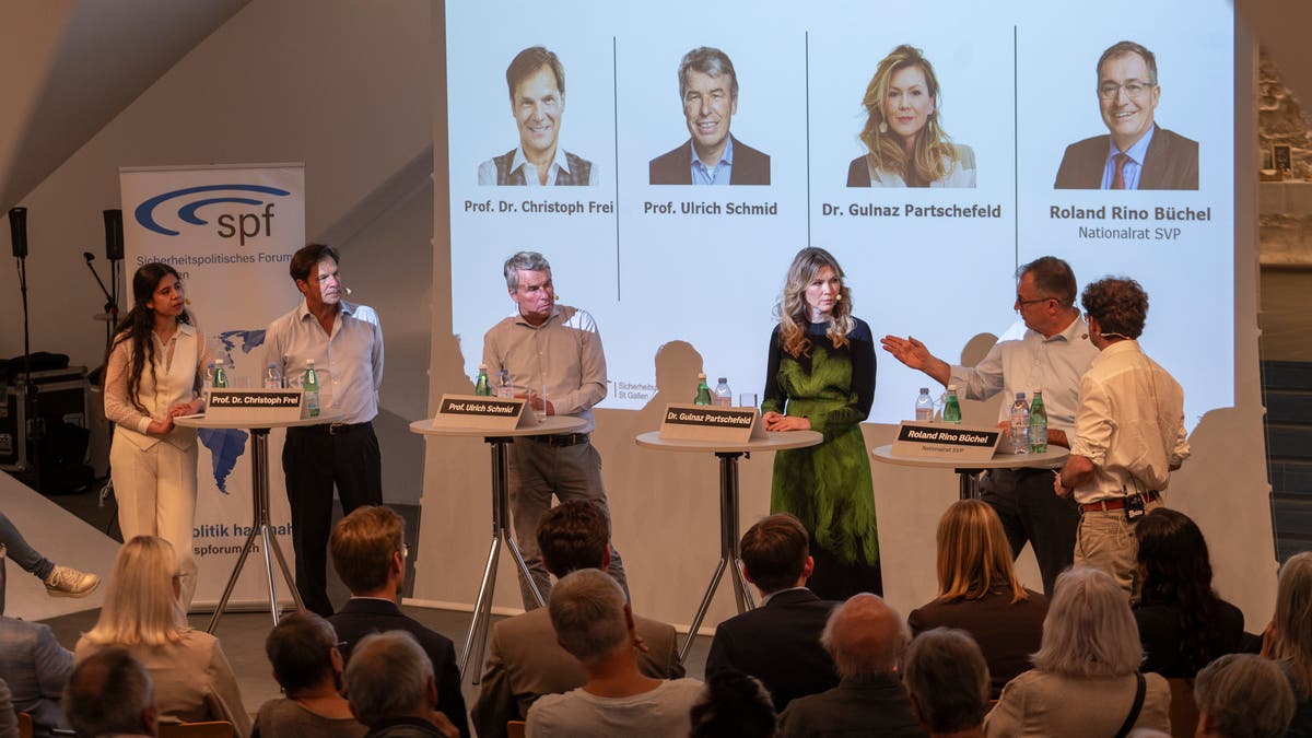 Grössen aus Politik und Wissenschaft diskutieren die Sicherheitspolitik