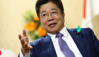 Japan US debt holdings: Japan warns of ‘nuclear option’ in trade talks, threatens to use its massive $1.1 trillion U.S. debt holdings as a weapon in tense standoff with Donald Trump