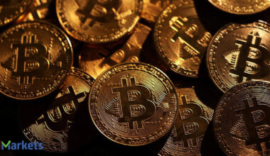 Bitcoin holds near $94k as crypto market dips ahead of Fed decision