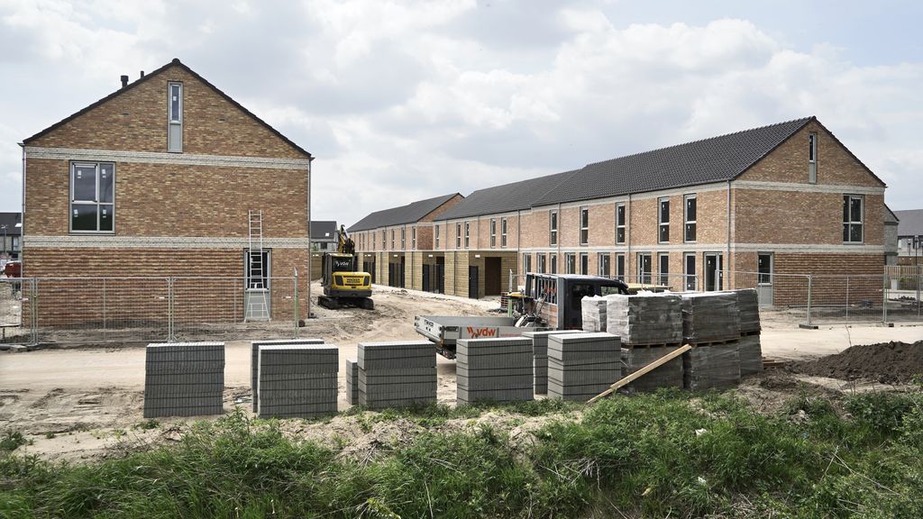 woningbouwcorporaties in financiële problemen door bevriezen huren