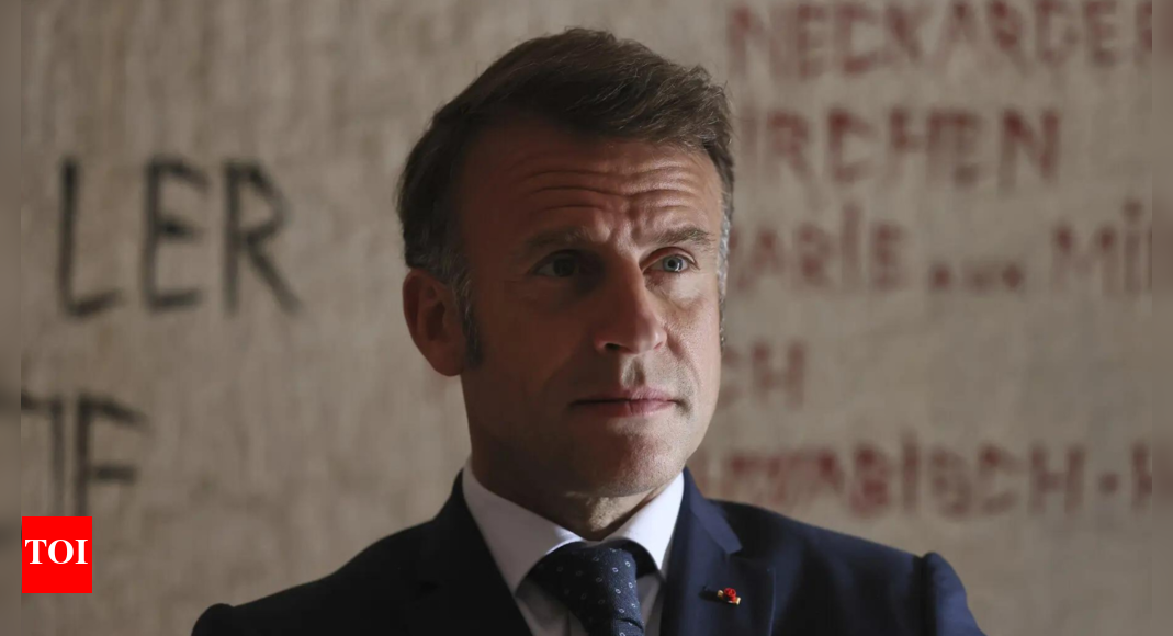 France President Emmanuel Macron says the US is committing an error by withdrawing researchers’ visas: Nobody could …