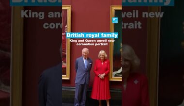 British royal family: King and Queen unveil new coronation portrait • FRANCE 24 English