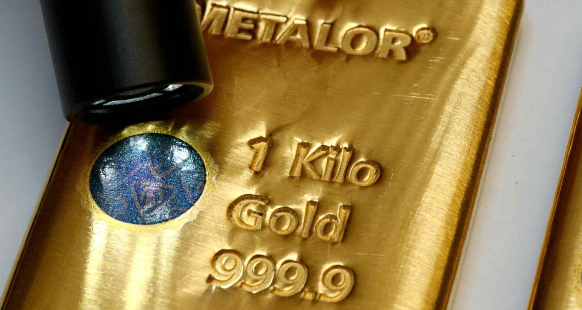 Japan's gold export rush hints at flourishing smuggling operations