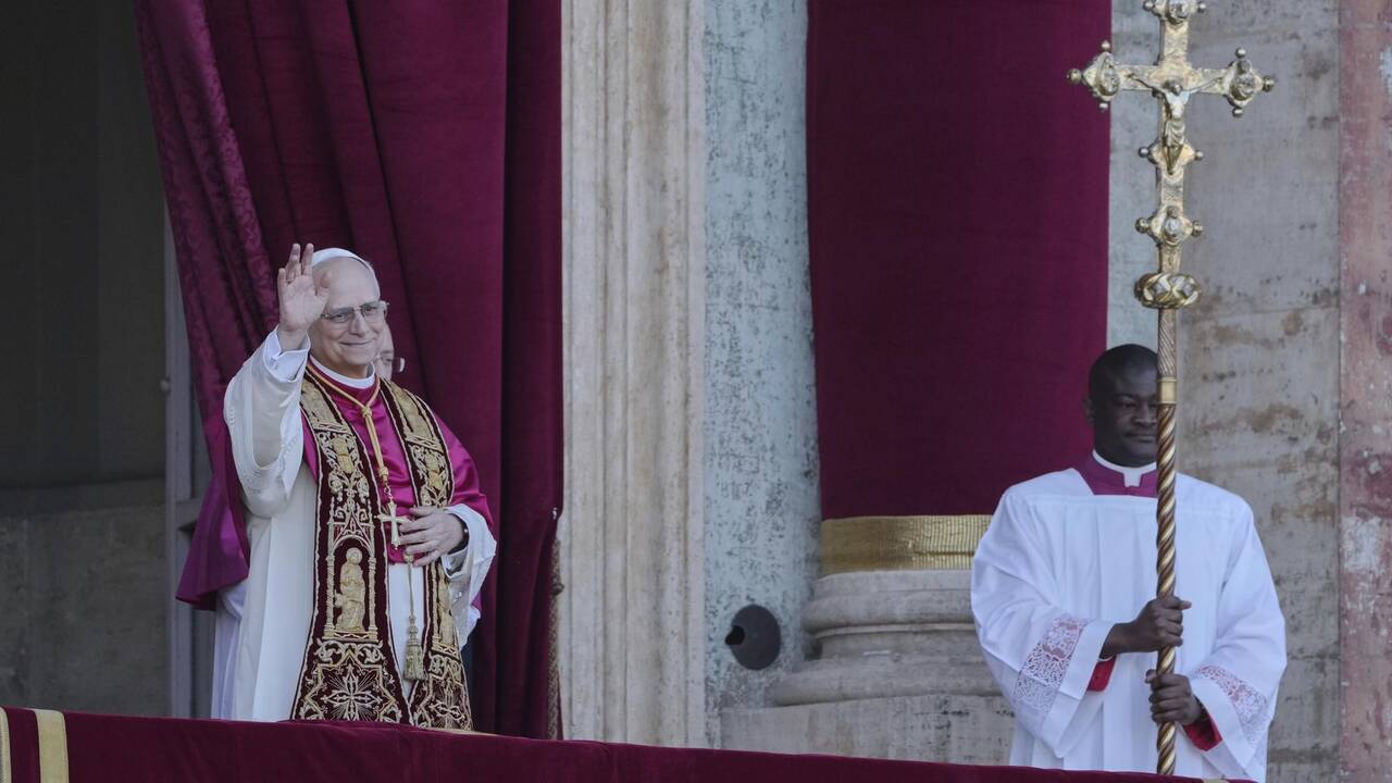 «Le Saint-Esprit continue de nous surprendre»: Léon XIV, un premier pape américain, héritier de François