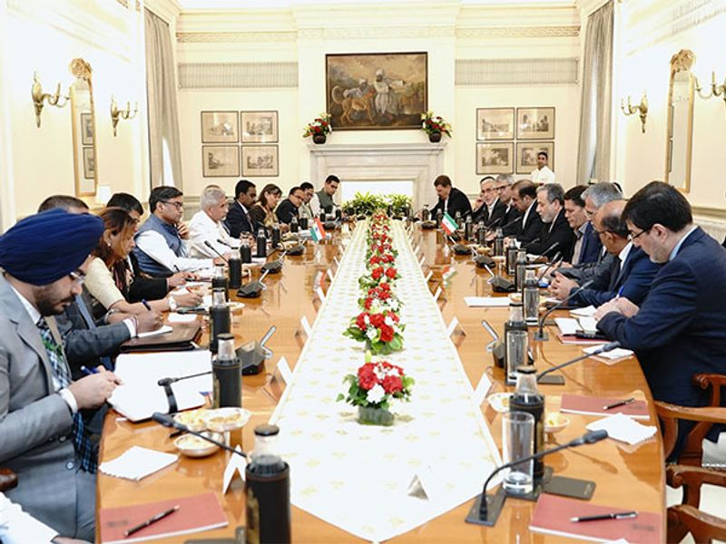 EAM Jaishankar, Iranian counterpart Araghchi review bilateral ties