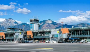 Two airlines apply for new subsidised flights to Slovenia