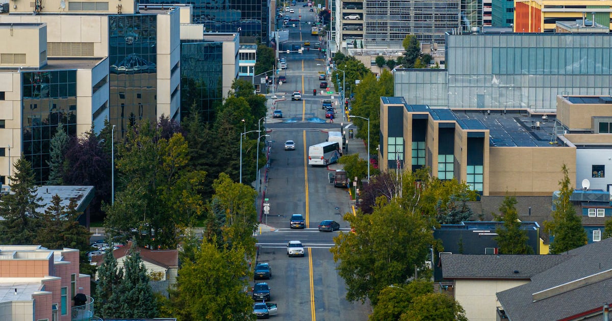 Survey of Alaska’s small businesses shows ‘dramatic’ confidence drop as political uncertainty grew