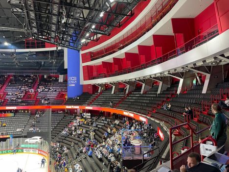 Kuva Avicii-areenasta Suomi–Ranska-ottelun alkaessa.