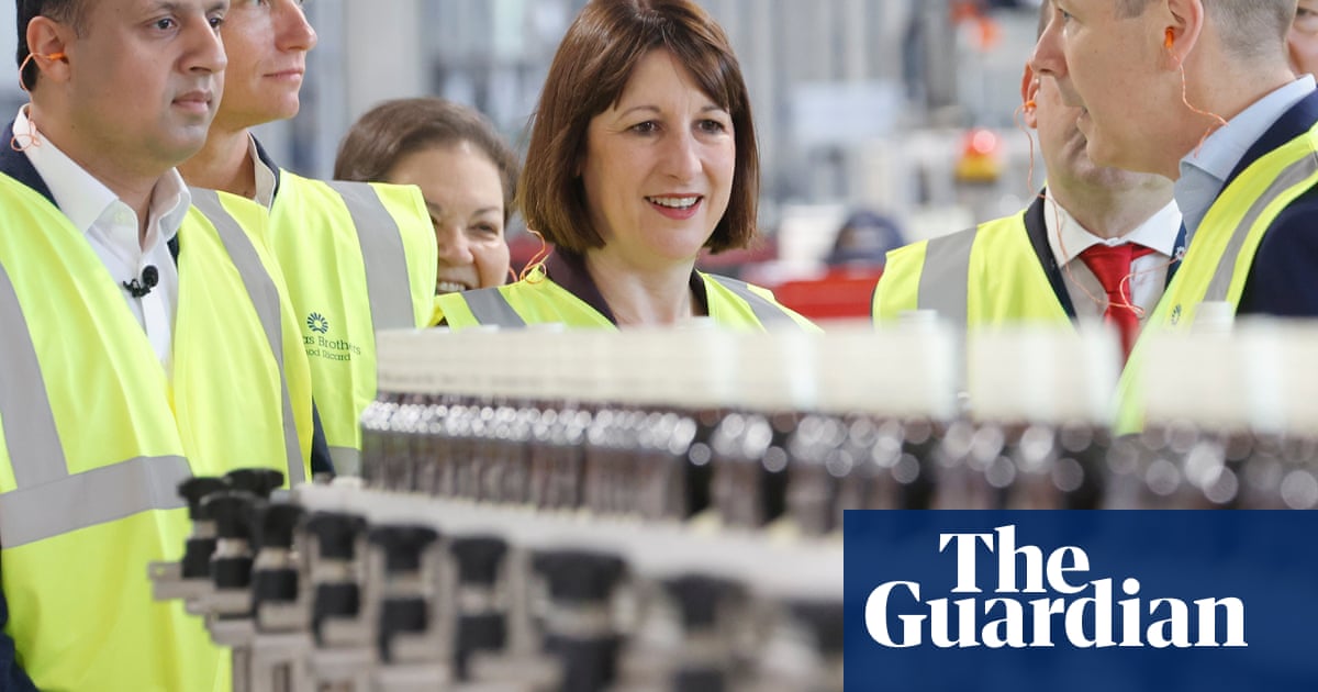 Staff layoffs in UK gain pace amid Trump tariff turmoil and labour cost increases | UK unemployment and employment statistics