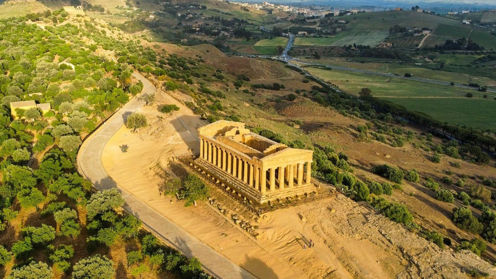First Single Vineyard Italian Wine In Sicily Celebrates 55 Years