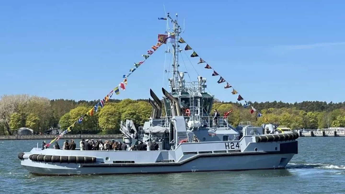 Lithuanian Navy commissions new Damen-built tugboat Lokys
