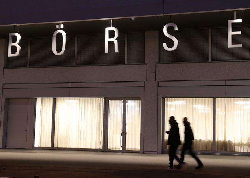 Les actions suisses terminent la semaine en hausse ; Richemont brille