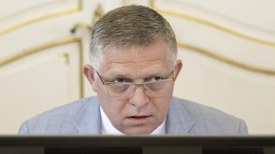 Na snímke premiér SR Robert Fico (Smer-SD) počas rokovania 86. schôdze vlády SR 23. apríla 2025 v Bratislave. FOTO TASR - Martin Baumann