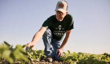 Illinois food businesses in the crosshairs of trade war Trump says will boost U.S. manufacturing