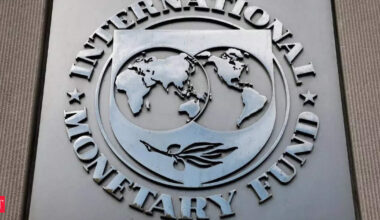 IMF imposes 11 new conditions on Pakistan, warns it against risks to bailout programme: Report